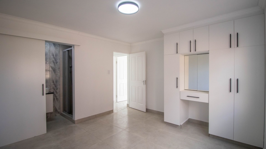 3 Bedroom Property for Sale in Fraaiuitsig Western Cape